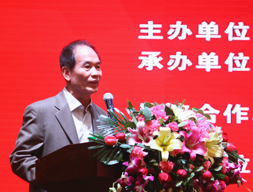 圖1.3-中國(guó)陶瓷工業(yè)協(xié)會(huì)建筑衛(wèi)生陶瓷分會(huì)秘書(shū)長(zhǎng)黃芯紅_副本.jpg
