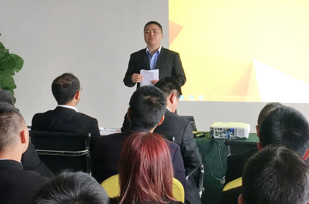 1昊晟企業第一營銷中心總經理朱國亮發表講話.jpg